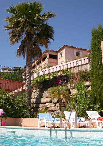 Blick auf die Wohnung  vom Swimmingpool, l'appartement vu depuis la piscine